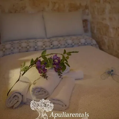 Trullo Milu Con Piscina * San Michele Salentino